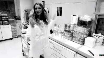 Click to view full size image
==============
blakelively_loreal_0359.jpg blakelively_loreal_0359.jpg