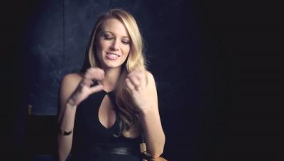 Click to view full size image
==============
blakelively_loreal_0184.jpg blakelively_loreal_0184.jpg