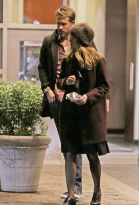 Click to view full size image
==============
blake-lively-ryan-reynolds-drop-by-moms-home-10.jpg blake-lively-ryan-reynolds-drop-by-moms-home-10.jpg