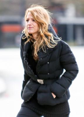 Click to view full size image
==============
blake-lively-pulling-all-nighters-02.jpg blake-lively-pulling-all-nighters-02.jpg
