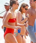 Blake_Lively__28129.jpg