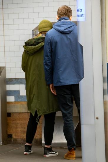 060.jpg