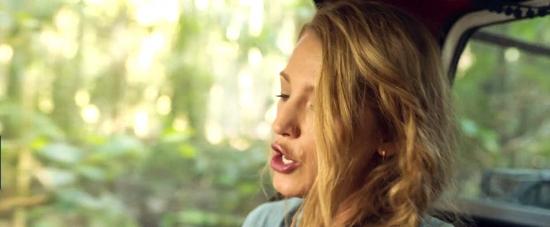 theshallows-blakelively-00173.jpg