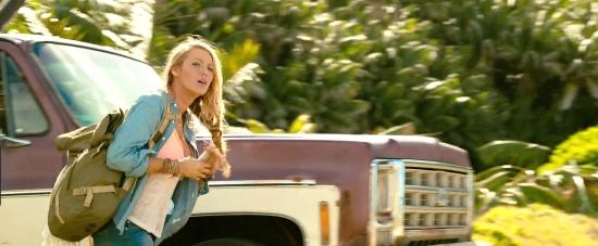 theshallows-blakelively-00263.jpg