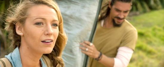 theshallows-blakelively-00340.jpg