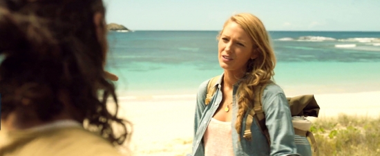 theshallows-blakelively-00379.jpg