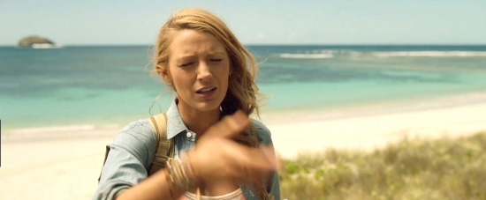 theshallows-blakelively-00394.jpg