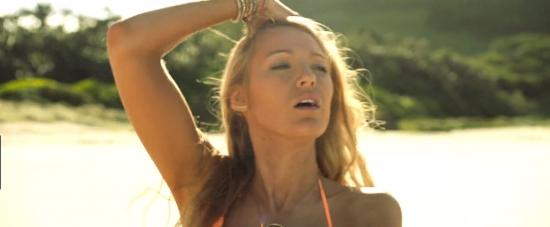 theshallows-blakelively-00452.jpg