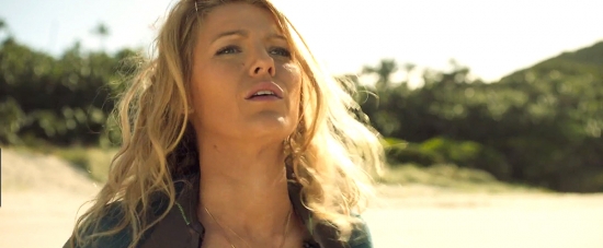 theshallows-blakelively-00455.jpg
