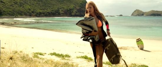 theshallows-blakelively-00461.jpg