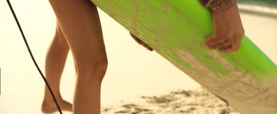 theshallows-blakelively-00469.jpg