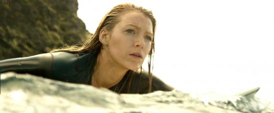 theshallows-blakelively-00523.jpg