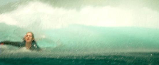 theshallows-blakelively-00566.jpg