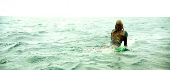theshallows-blakelively-00588.jpg