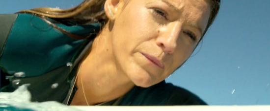 theshallows-blakelively-00727.jpg