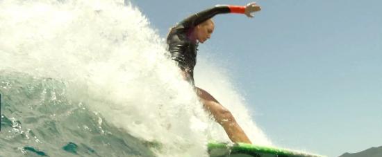 theshallows-blakelively-00748.jpg