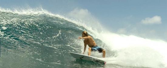 theshallows-blakelively-00755.jpg