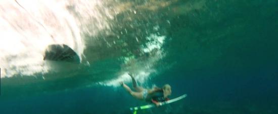 theshallows-blakelively-00760.jpg