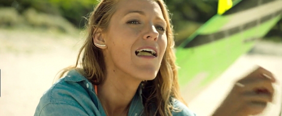 theshallows-blakelively-00847.jpg