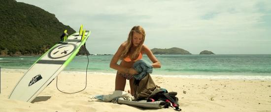 theshallows-blakelively-01028.jpg