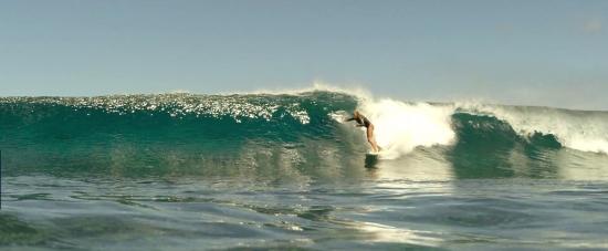 theshallows-blakelively-01311.jpg