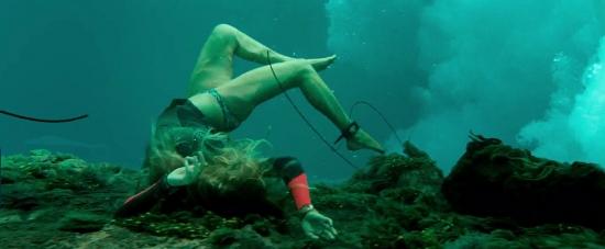 theshallows-blakelively-01328.jpg