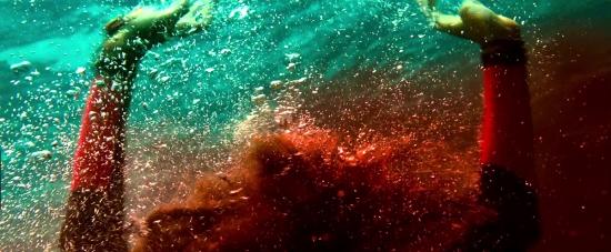 theshallows-blakelively-01373.jpg