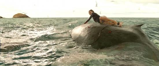 theshallows-blakelively-01430.jpg