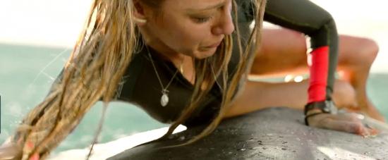 theshallows-blakelively-01435.jpg