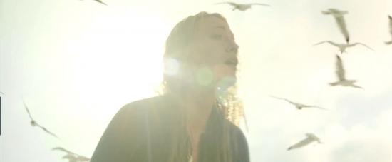 theshallows-blakelively-01500.jpg