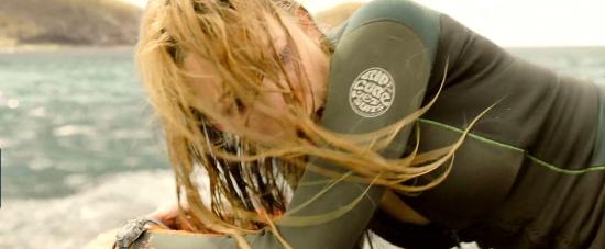 theshallows-blakelively-01538.jpg