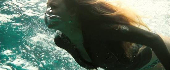 theshallows-blakelively-01611.jpg