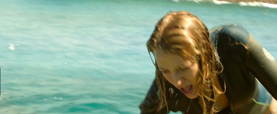 theshallows-blakelively-01645.jpg