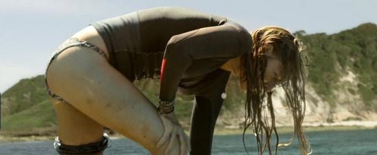 theshallows-blakelively-01676.jpg
