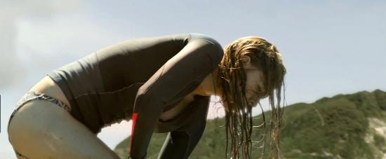 theshallows-blakelively-01677.jpg