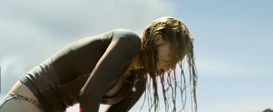 theshallows-blakelively-01678.jpg
