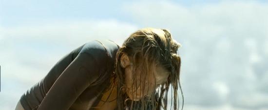 theshallows-blakelively-01682.jpg