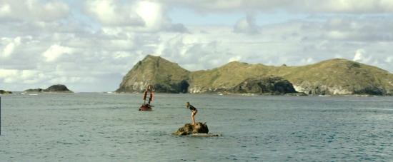 theshallows-blakelively-01689.jpg
