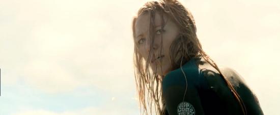 theshallows-blakelively-01695.jpg