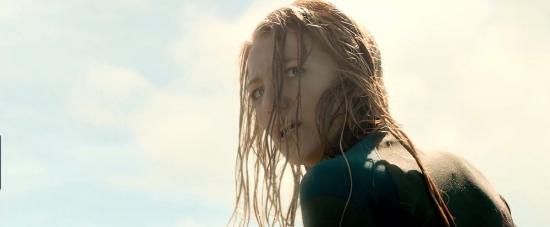 theshallows-blakelively-01696.jpg