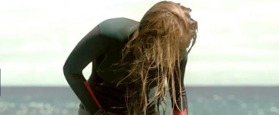 theshallows-blakelively-01709.jpg