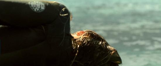 theshallows-blakelively-01718.jpg