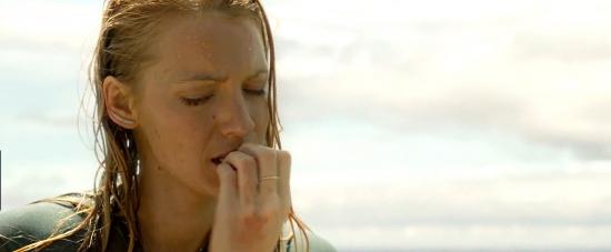 theshallows-blakelively-01745.jpg