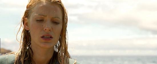 theshallows-blakelively-01757.jpg
