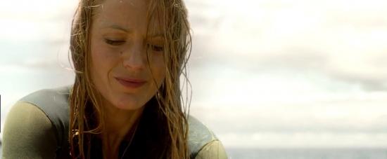 theshallows-blakelively-01914.jpg