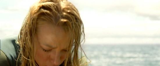 theshallows-blakelively-01929.jpg