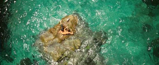 Click to view full size image
==============
theshallows-blakelively-01983.jpg theshallows-blakelively-01983.jpg