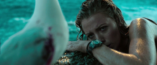 theshallows-blakelively-01995.jpg