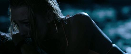 theshallows-blakelively-02012.jpg