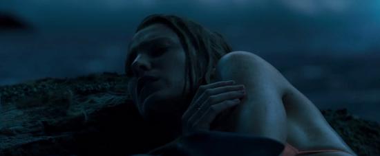 theshallows-blakelively-02046.jpg
